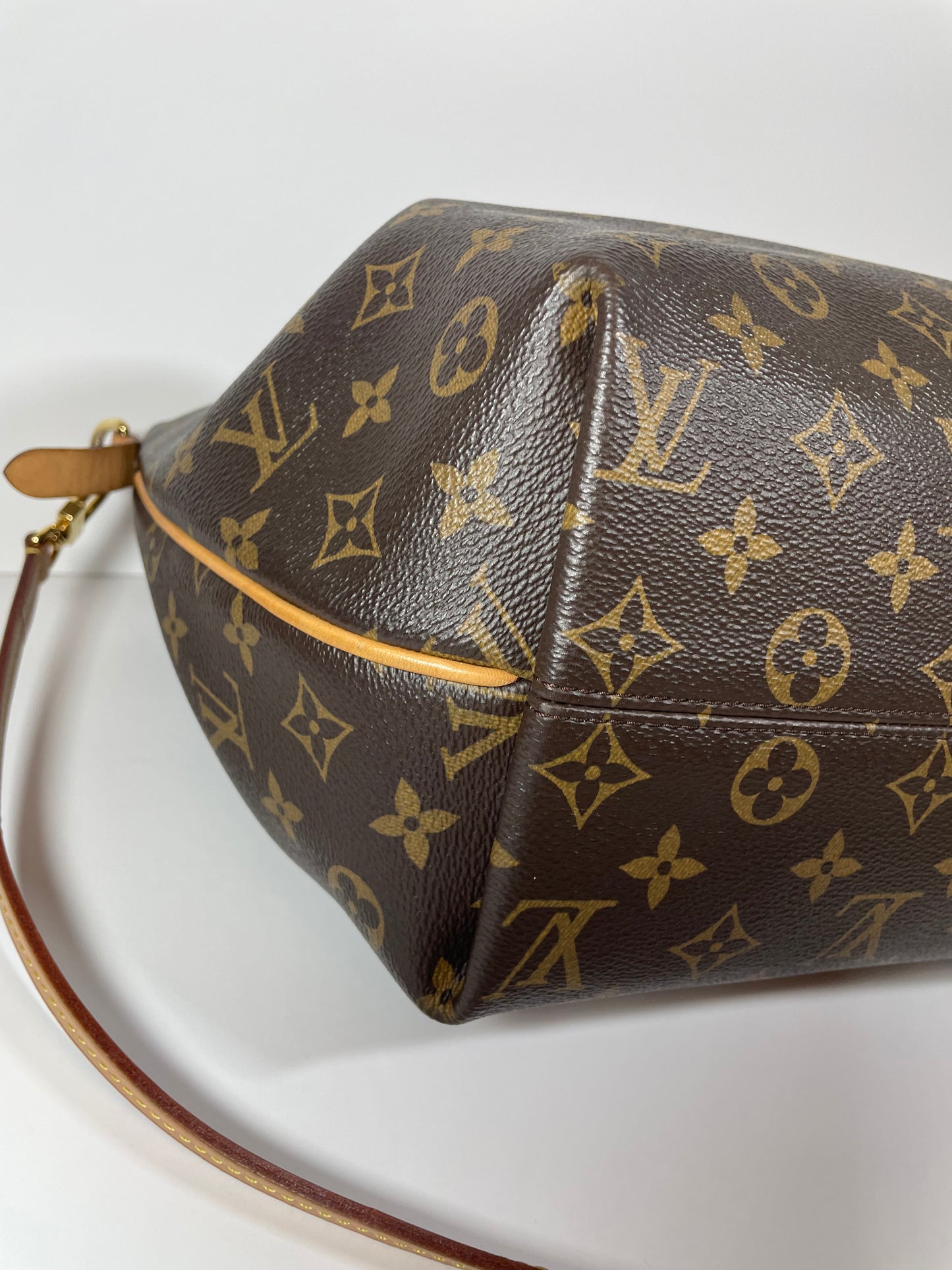 Preloved Louis Vuitton Monogram Turenne Tote Bag, MM