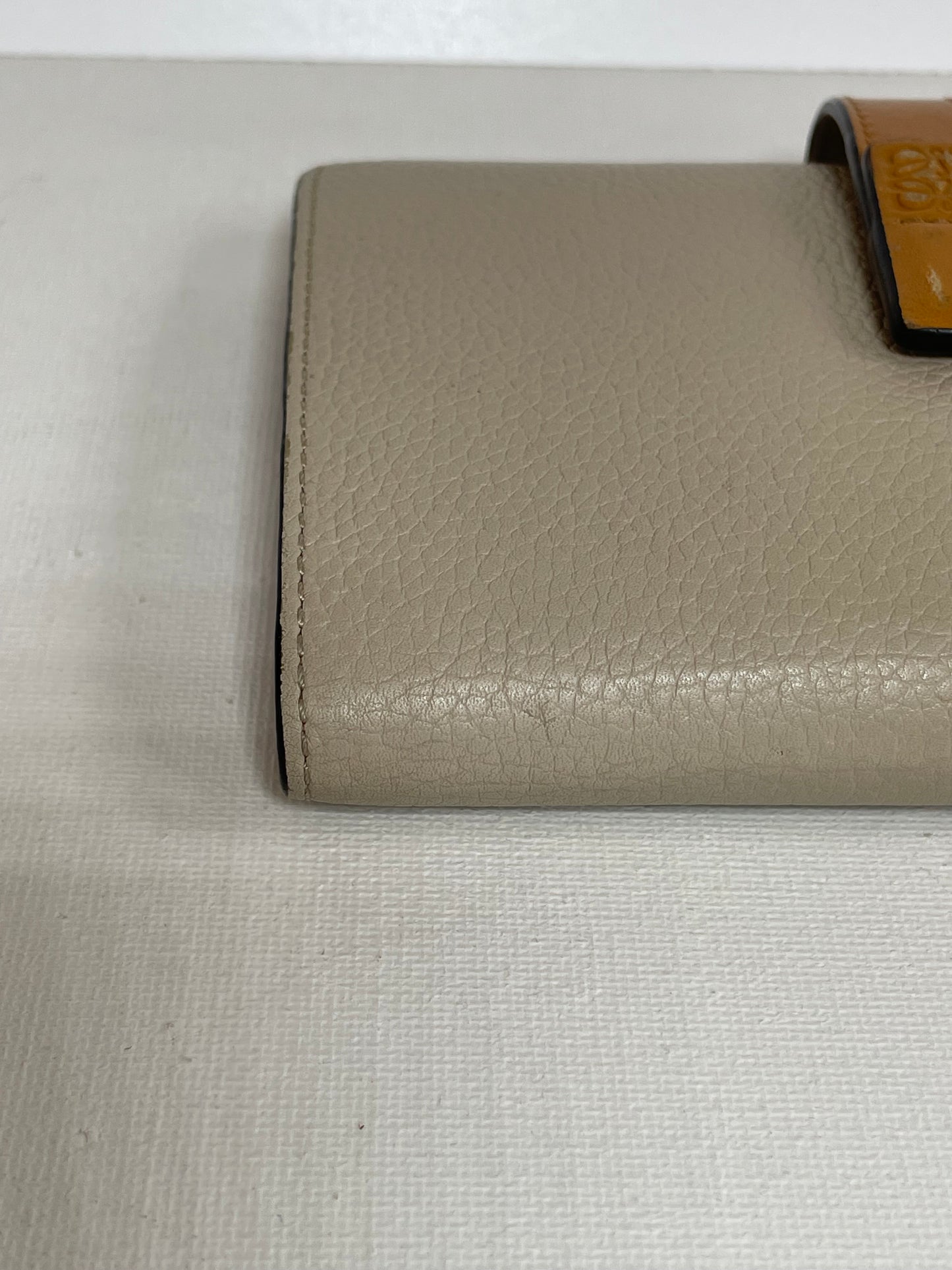 Preloved Loewe Bi Fold Wallet, Medium