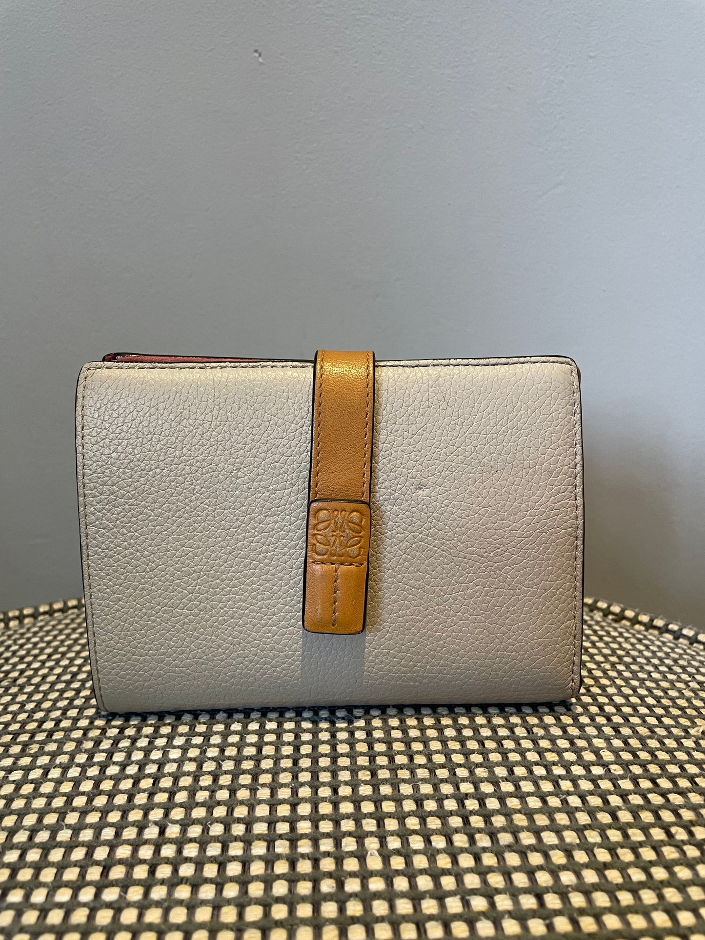 Preloved Loewe Bi Fold Wallet, Medium