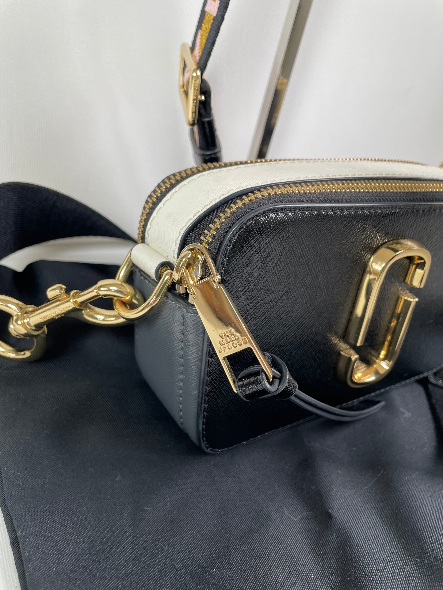 Preloved Marc Jacobs Snapshot Crossbody Bag