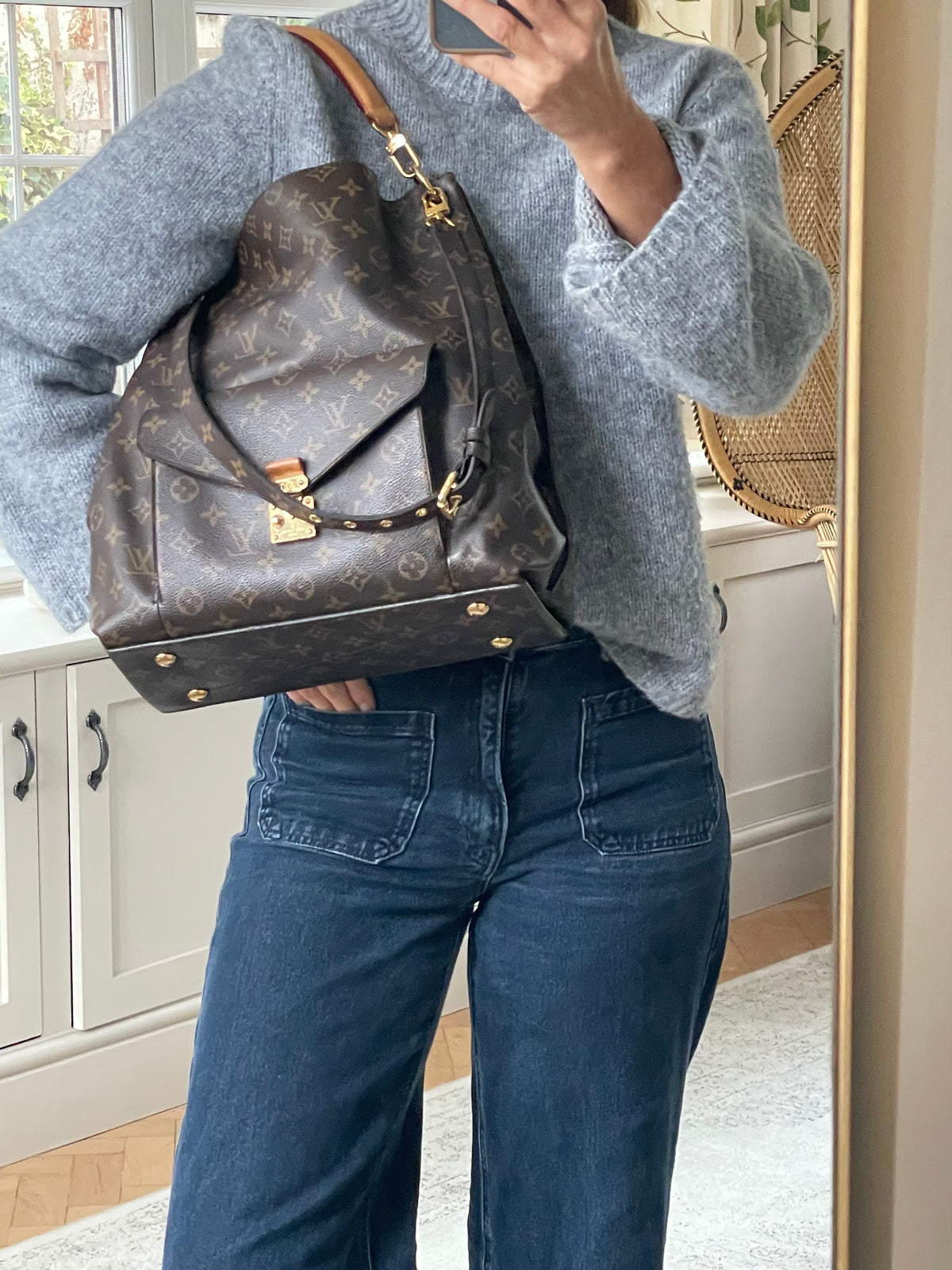 Preloved Louis Vuitton Metis Hobo Shoulder Bag