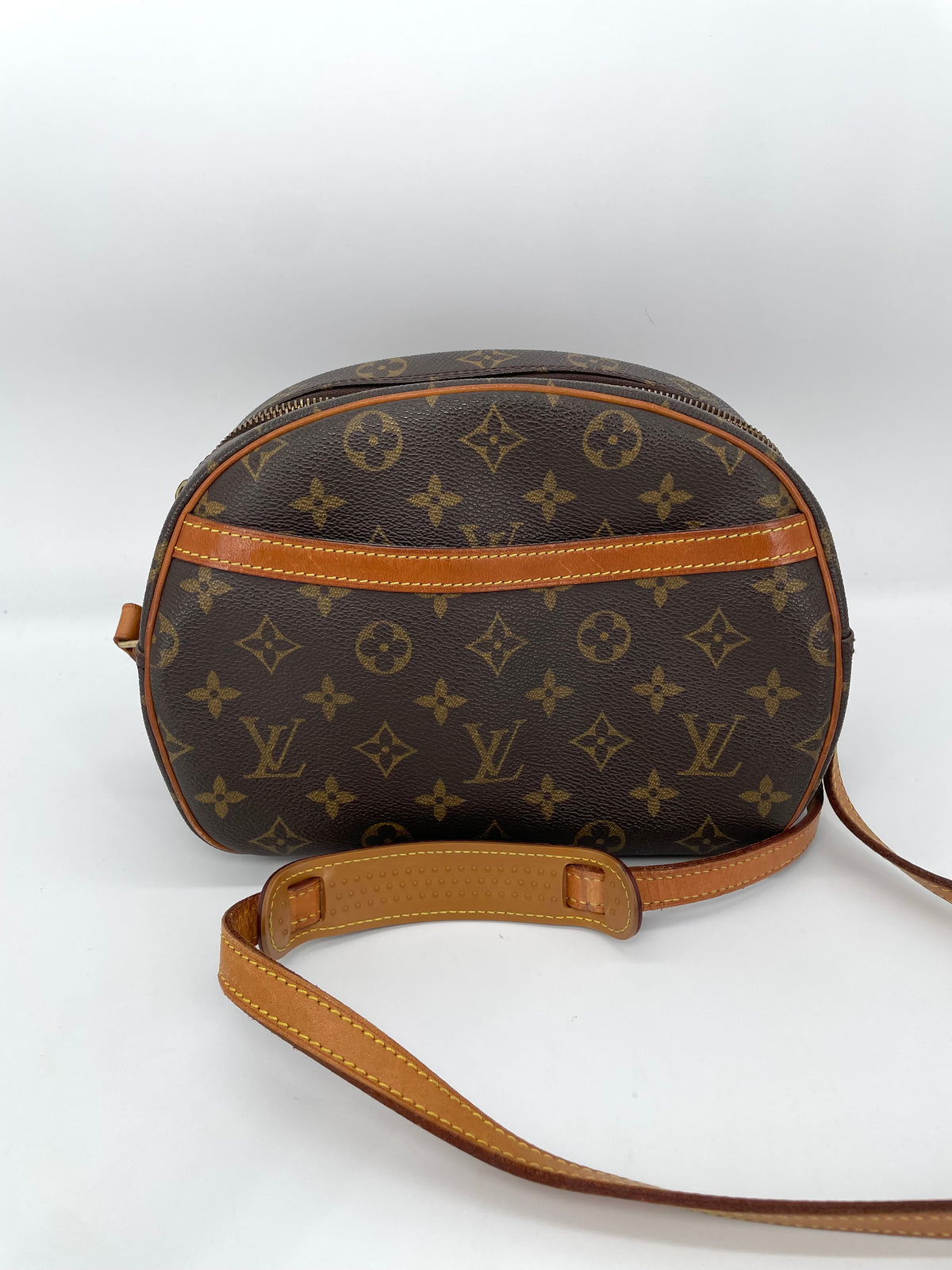 Preloved Louis Vuitton Blois Camera Bag