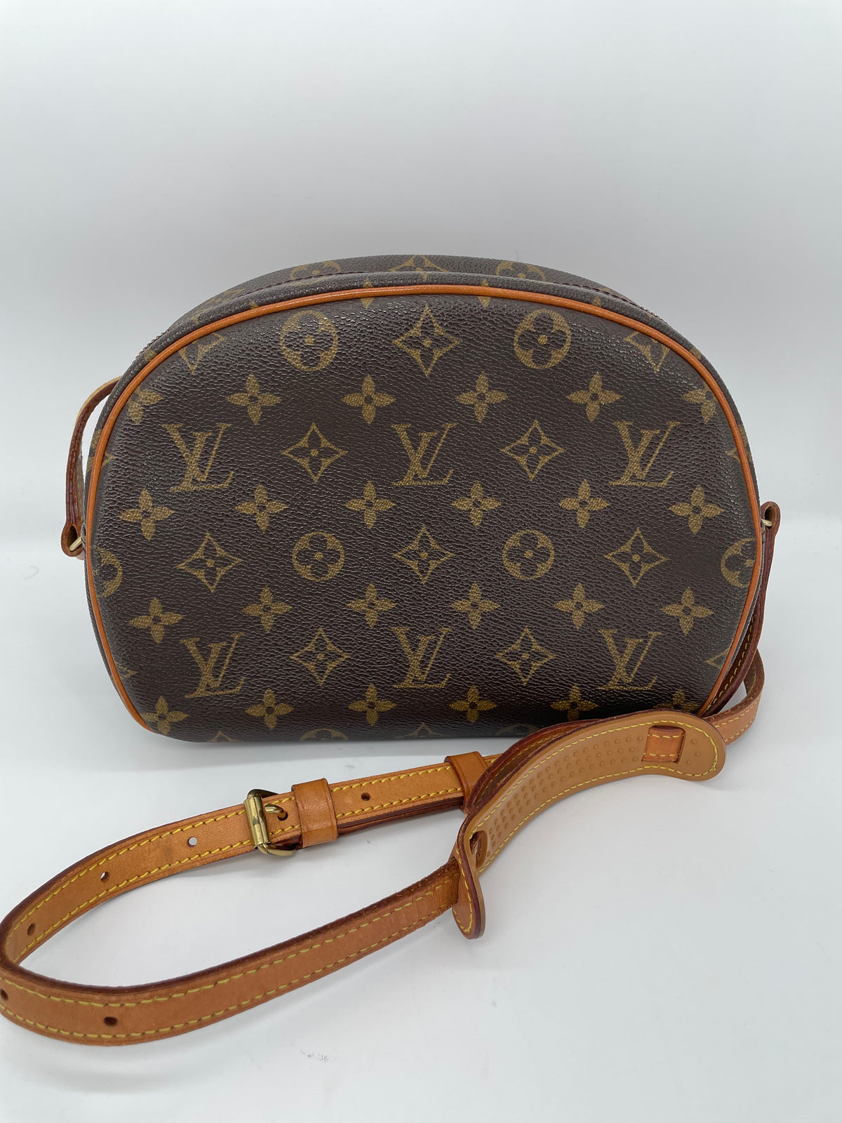 Preloved Louis Vuitton Blois Camera Bag