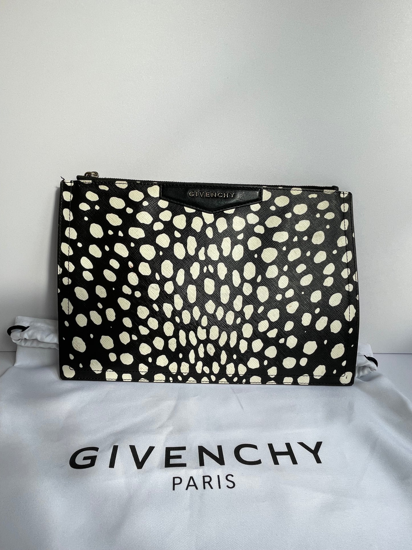 Preloved Givenchy Antigona Zip Close Pouch