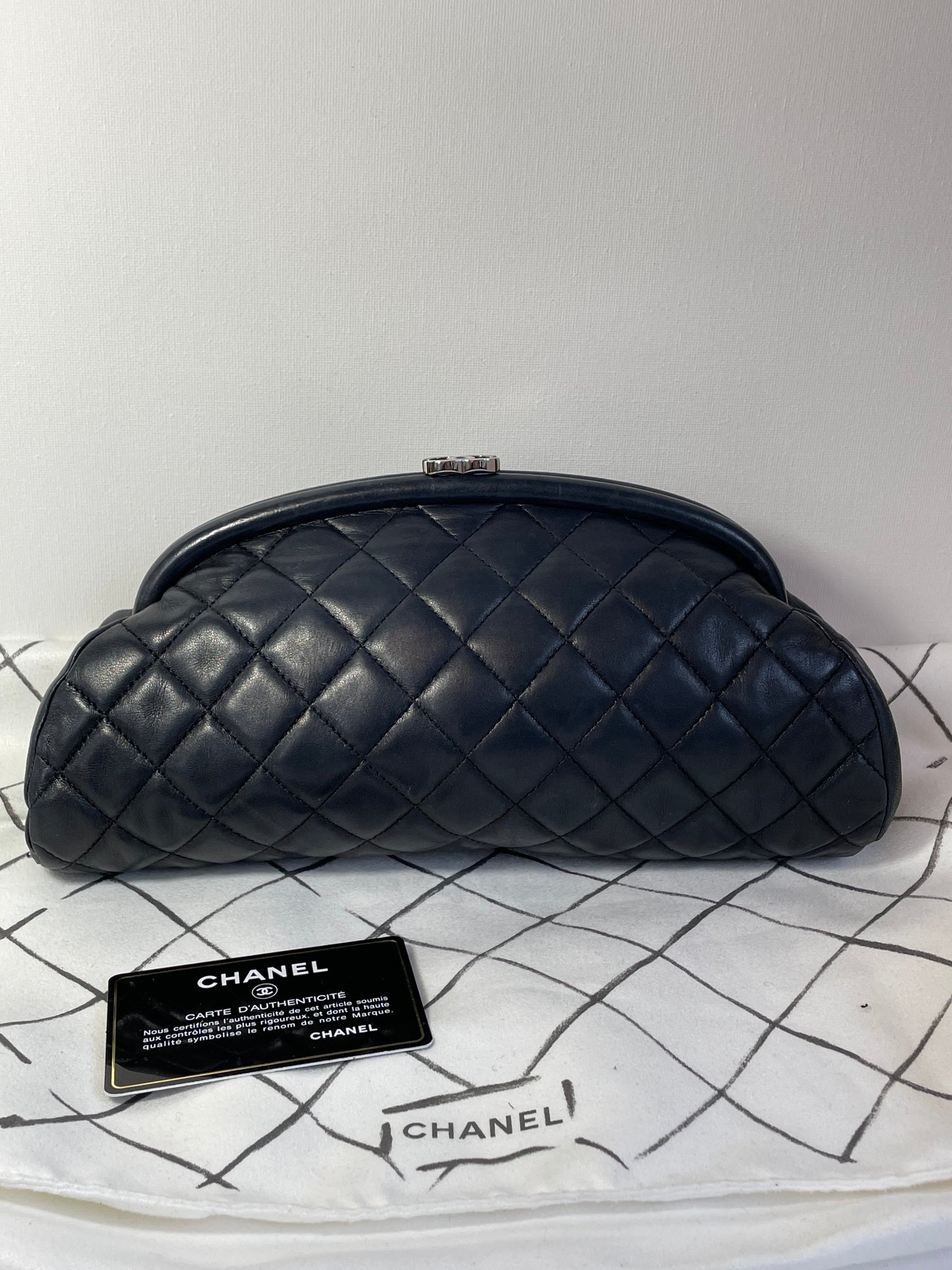 Preloved Chanel Quilted Timeless Classic Dome Clutch Bag