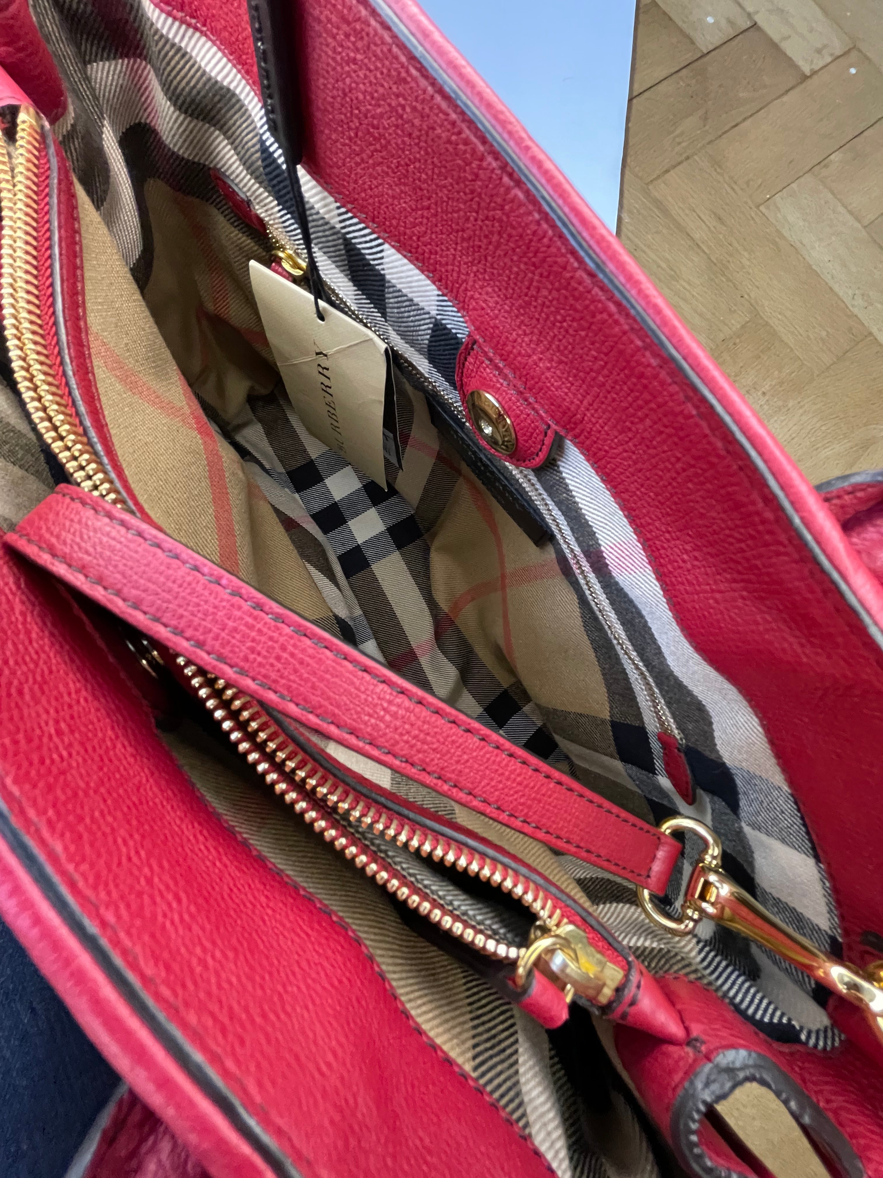 Banner deals burberry bag