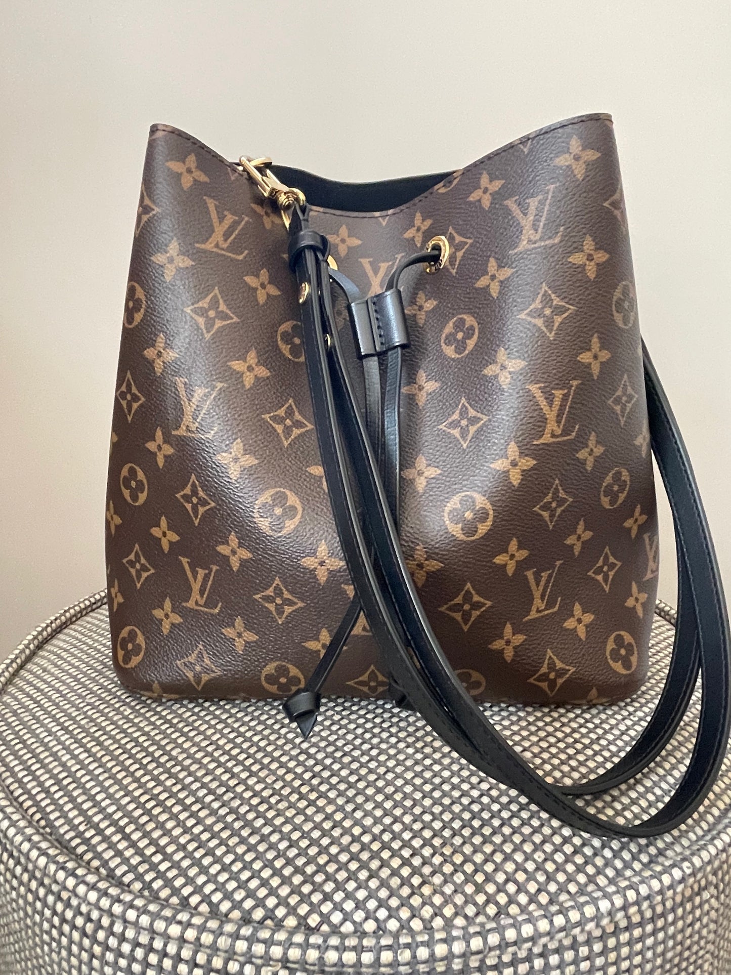Preloved Louis Vuitton NeoNoe bag