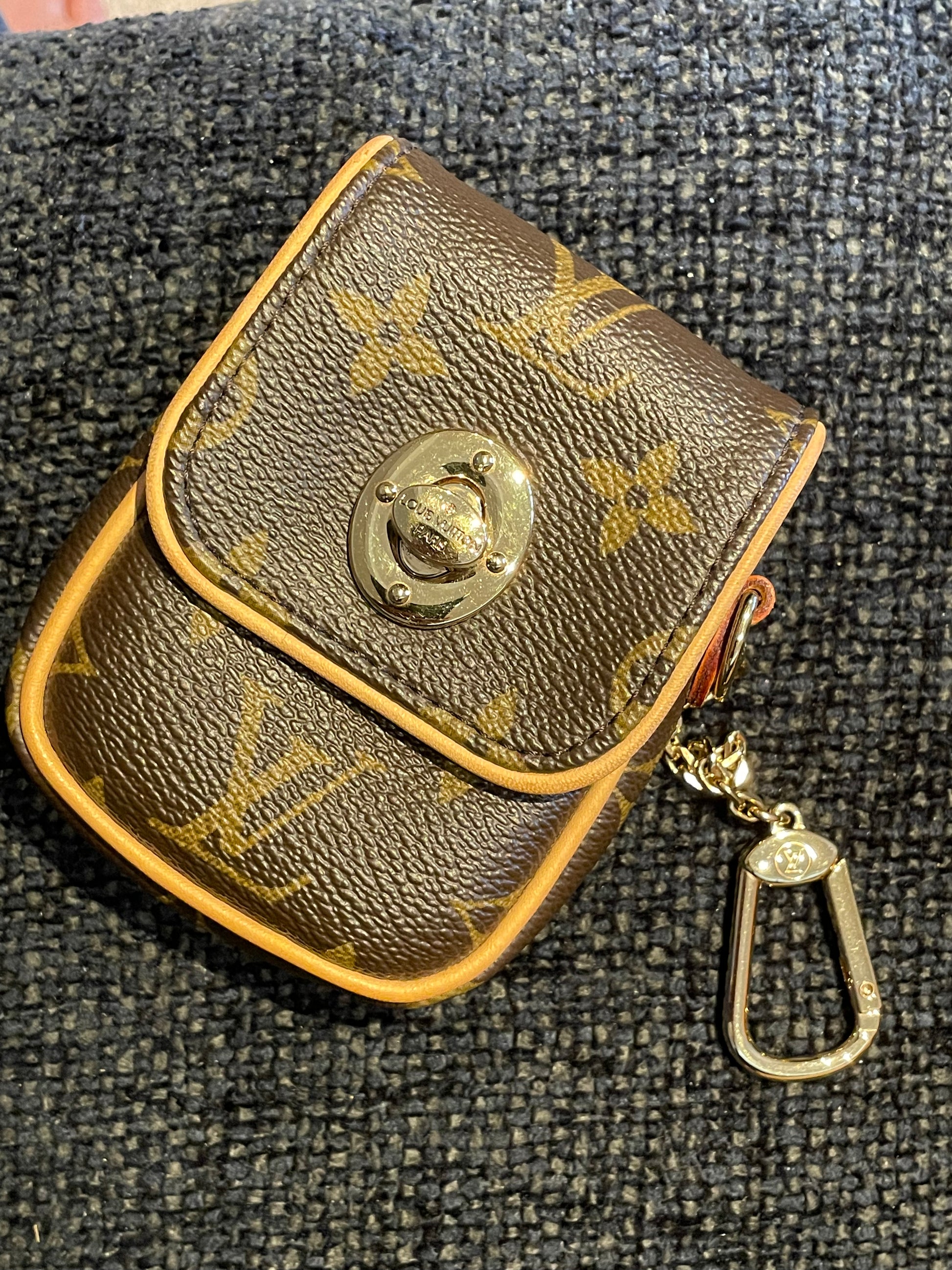 RvceShops Revival, Brown Louis Vuitton Monogram Tulum Pochette Key Chain